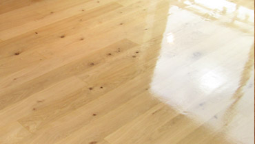 Expert wood floor polishing in London | Wood Floor Sanding London